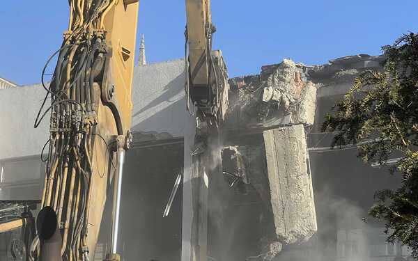 ! AKTUÁLNĚ ! U Slezanky se dočasně mění postup demolice